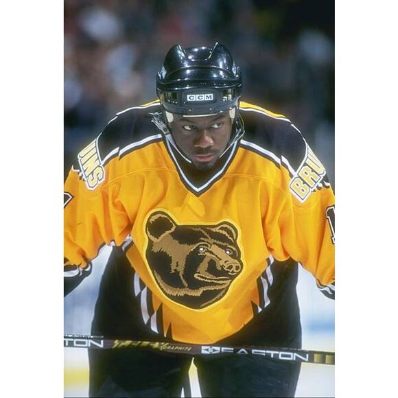 Boston Bruins 90s CCM Air-Knit Pooh bear jersey S gold yellow NHL hockey vintage - Picture 9 of 10